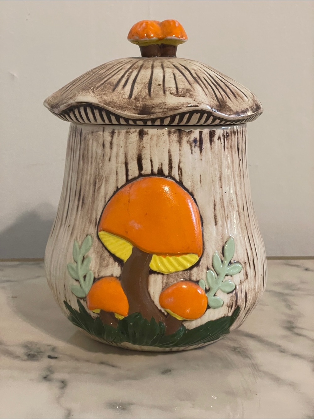 Vintage Arnel's Large Ceramic Mushroom Canister 11”x8”
